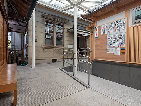 診察室へのアクセス